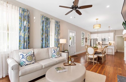 French Quarter Apartment | Dianna Browns Place | Historic District