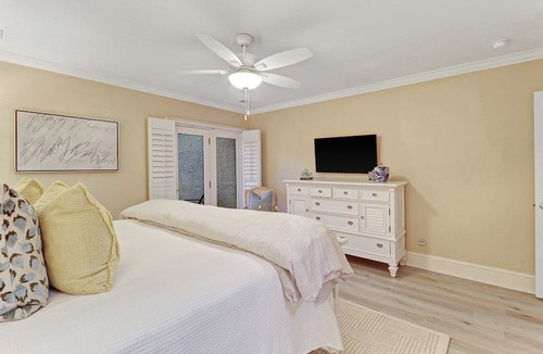 South Beach Condo | 1594 Lagoon Villas: BESTNEST by Beverly Serral Vacation Rentals