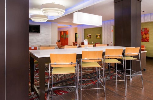 Monroe Hotel | Holiday Inn Express & Suites Monroe by IHG