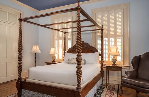 Charleston Historic District House | The Jasmine House