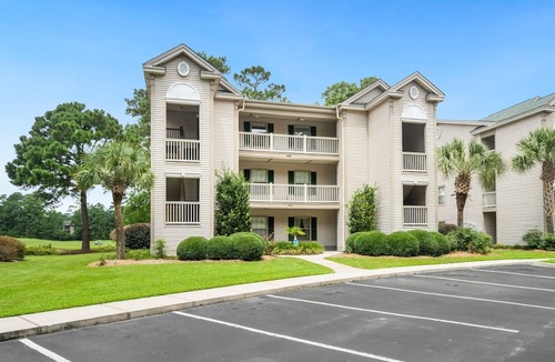 Pawleys Island Condo | Tee Time Escape condo in Beautiful True Blue Golf Resort with Community Pool