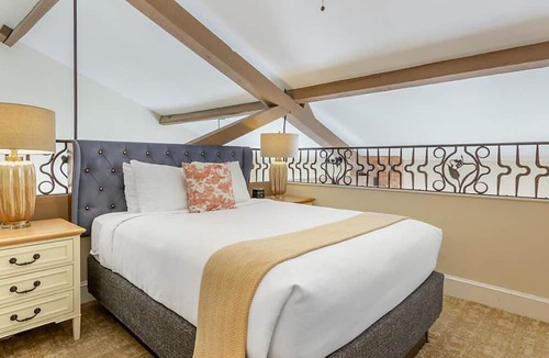 French Quarter Resort | 1 Bedroom Loft Condo at Lodge Alley Inn - Downtown Charleston!