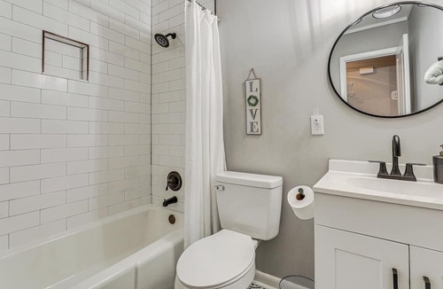 Goose Creek House | Pet-Friendly Goose Creek Home: 19 Mi to Charleston