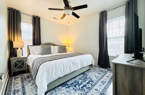 Dilworth Apartment | Delightful 2-bedroom Apartment Home in Charming Dilworth Area of Charlotte