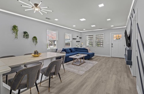 Charlotte House | Charlotte Retreat Luxury 4BR Heaven