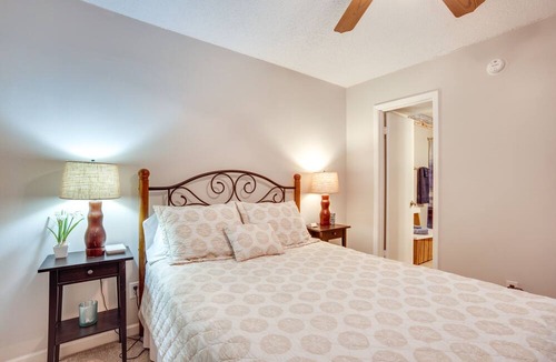 Beaufort Apartment | Nautical Beaufort Gem w/Gas Grill, 3 Mi to Dtwn!