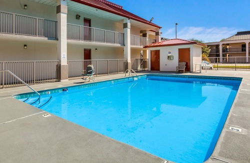 Cape Fear Hotel | Red Roof Inn Fayetteville I-95