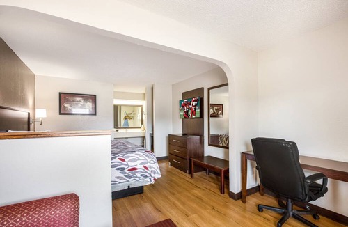 Cape Fear Hotel | Red Roof Inn Fayetteville I-95
