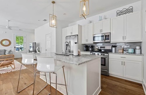 Mount Pleasant House | Sweet Retreat, Old Village, 5 Mins to Dtwn