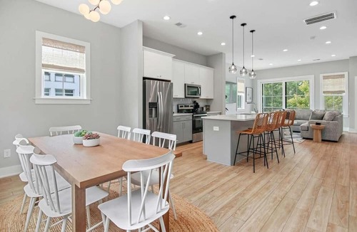 Mount Pleasant House | Sincerely Shem- 7 min to Beach and Downtown CHS