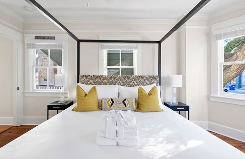 Cannonborough Elliotborough Apartment | Historic Neighborhood | The Newberry