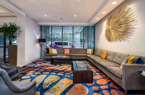 Executive Park Hotel | Ensuring a Very Comfortable & Memorable Stay! Pets Are Welcome, Parking, Pools!