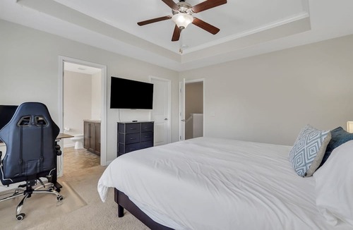 Pooler House | Cozy Professional Townhouse