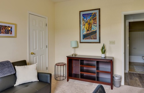 Seaside Farms Condo | Mount Pleasant Condo w/Pool & Bikes: Near Beach!