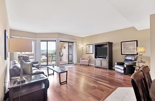 Shelter Cove Condo | Pet Friendly, Shelter Cove Views - Bike to Beach!