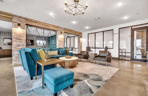 Downtown Apartment | Mins➞Downtown/Med District★ Fully Stocked★24hr Gym★2Bds★2TVs