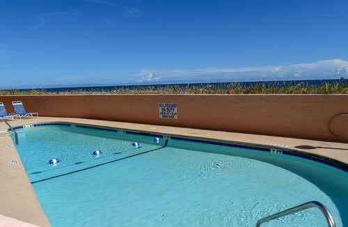 Crescent Beach Condo | Short stays. 20% off 7 nights thru Aug. or 15% off 3-6 thru Aug.