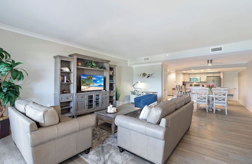 Shelter Cove Condo | Water & Marina Views, Pet Friendly-Near Beach