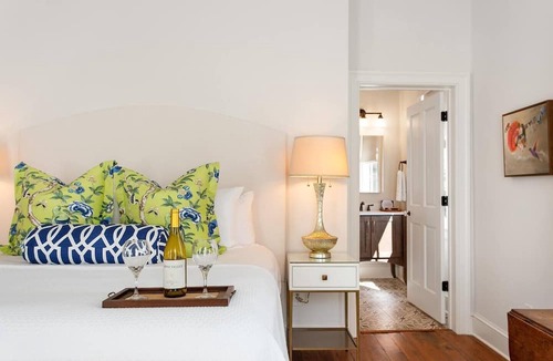 French Quarter Apartment | Dianna Browns Place | Historic District