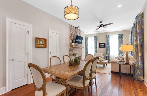 French Quarter Apartment | Dianna Browns Place | Historic District