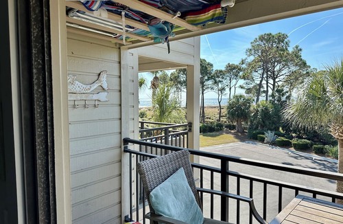 Hilton Head Island Condo | SerenityByTheSea-Couples Retreat-King,Bikes,Chairs