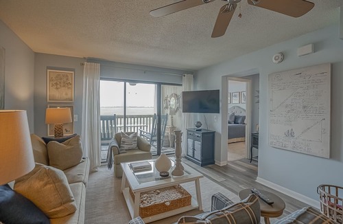 Saint Helena Island Condo | Ocean Bliss Cottage! Beach Club Villa with Canal Views - Short walk to Beach