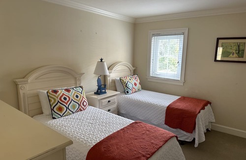 Daufuskie Island Condo | 3 bedroom,baths, Pool, Land Trans from Dock, 4 passenger golf cart included!