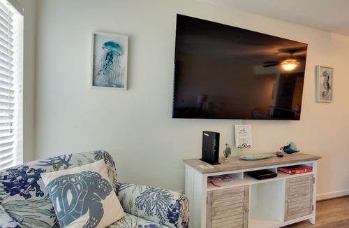 Oceanmarsh Subdivision Condo | Ocean-View Island Condo w/Pool: Pets Welcome!