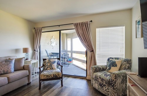 Oceanmarsh Subdivision Condo | Ocean-View Island Condo w/Pool: Pets Welcome!