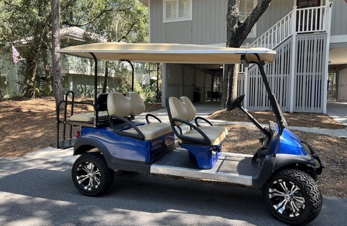 Twin Oaks House | Golf Cart INCLUDED-4 bedroom w 3 Bathrooms -3 min walk to beach & restaurants