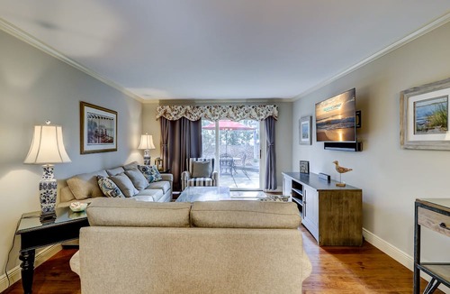 Harbour Town Condo | 823 Ketch Court - Sea Pines Townhouse in Harbourtown-Quick walk to the Marina