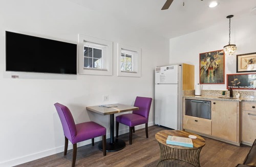 Folly Beach Hotel | Boutique Hotel Folly Room 7: Deluxe Studio with a spacious deck and marsh views
