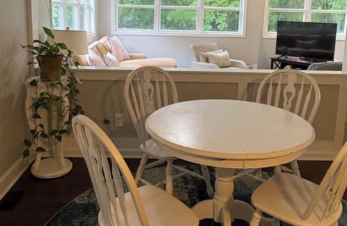 Huntersville House | Bungalow Retreat - Pet Friendly - Historic Home in Huntersville