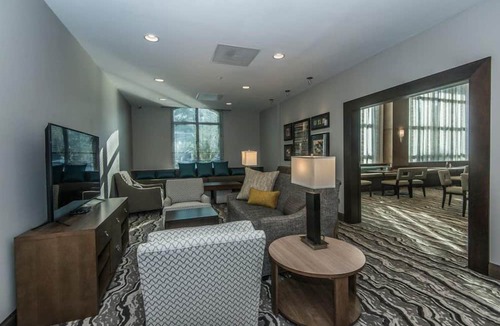 Mount Pleasant Condo | Free Breakfast Buffet. Outdoor Pool. Great Location!