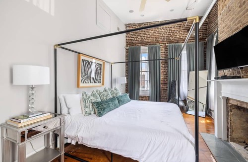 Downtown Charleston Apartment | Historic Meets Modern on King Street– Perfect for Families & Friends