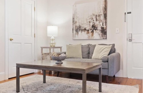 Cannonborough Elliotborough Apartment | Bright & Secluded Apartment with Pool Access