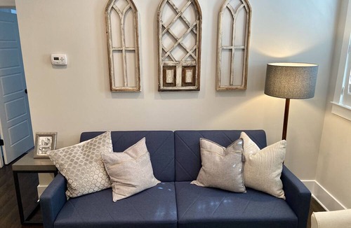 Old Village Apartment | Old Village Retreat-Shem Creek-Downtown CHS-Beach