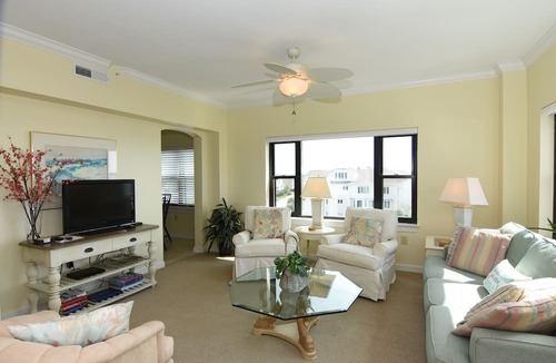 Shell Island Condo | DR 2412-The ideal vacation spot to get away from the daily hustle and bustle