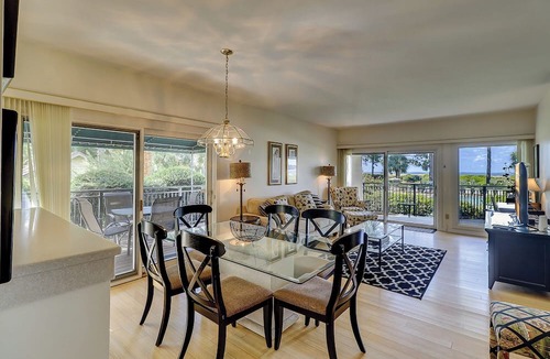 South Beach Condo | 1865 Beachside Tennis- Easy Access to Beach & Pool.