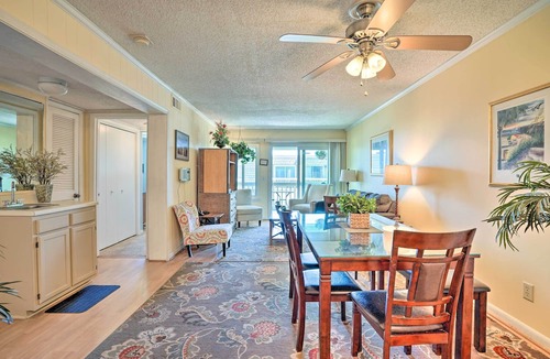 Isle of Palms Condo | Walk to Beach! Isle of Palms Condo w/Pool Access
