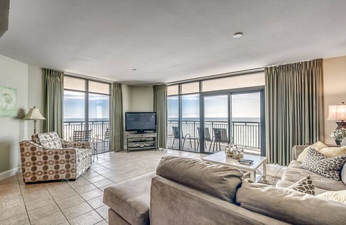 Myrtle Beach Condo | 🌴🌞Indoor/Outdoor Pools + Lazy River | Oceanfront | South Wind Penthouse 1