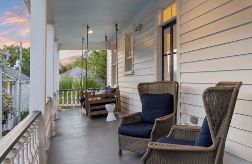 Cannonborough Elliotborough Apartment | Newly Renovated Historic Treasure | The Sazerac