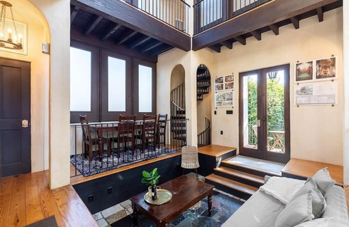 Cannonborough Elliotborough Apartment | European Influences in the Heart of Charleston