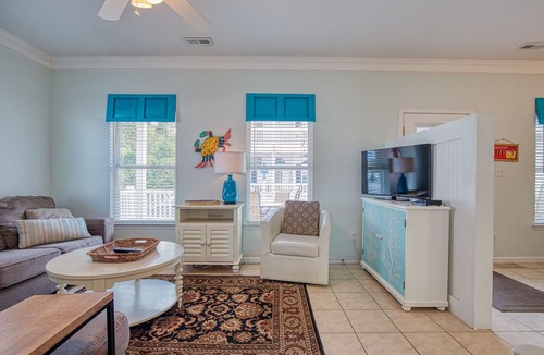 Surfside Beach House | 5 BR Beach House in Oceanfront Family Resort