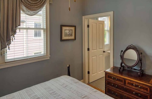 Historic District - North Apartment | The Washington Square Carriage House