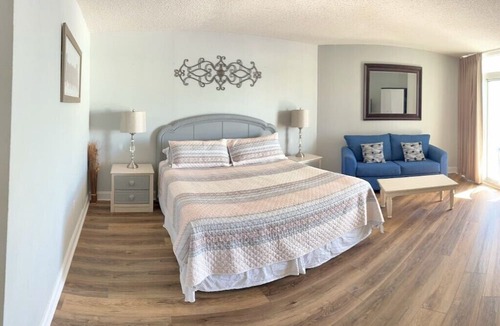 Crescent Beach Condo | Stunning Oceanfront 2bd/2ba Condo in NMB