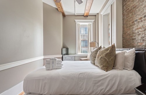 Charleston Historic District Apartment | The Marquee On King & Historic Market!