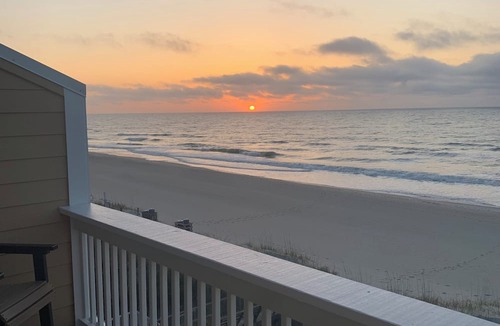 Surfside Beach Condo | Sand fiddler Ocean Front Condo Weekly Rental. Two weeks in August are open.