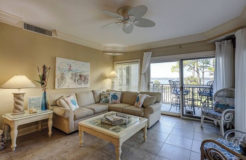 South Beach Condo | 1855 Beachside Tennis - Gorgeous Views of Calibogue Sound!