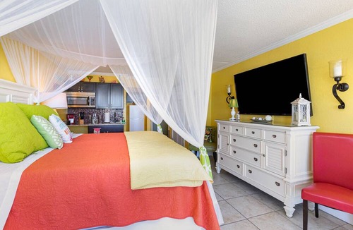 Myrtle Beach Condo | Caribbean Paradise-Romantic Oceanfront Canopy King Suite with Breathtaking Views